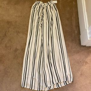 American Eagle Wide-legged Pants